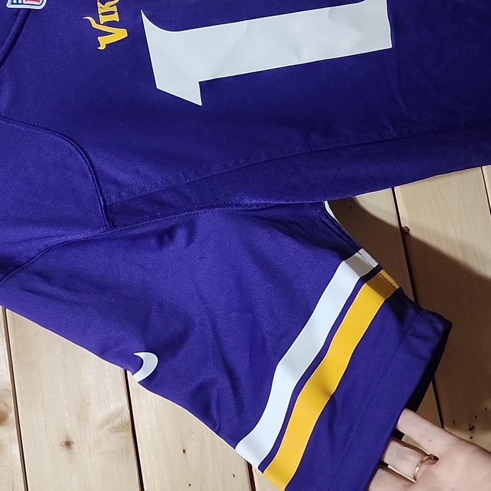 NFL Vikings Jersey Diggs #14 Size Medium - Picture 4 of 9